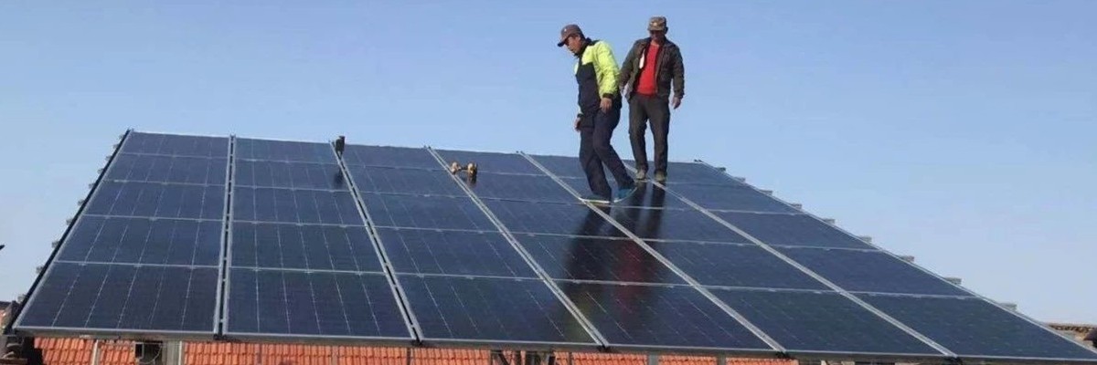 Pursue a dream with us,
Share a future with you!